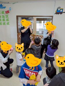 リトミックおはながわらった５月２１日②