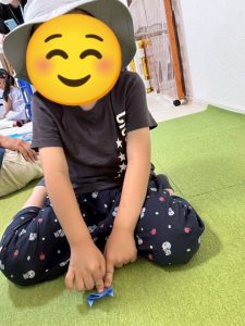 6月18日リトミック③折り紙かえる