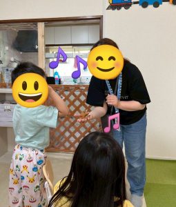 6月25日リトミック④カスタネット２