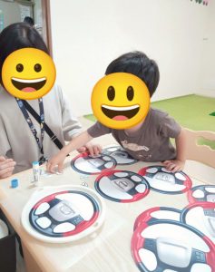 7月リトミック①ハンドルづくり