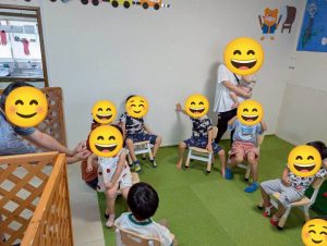 ８月リトミック②着席１