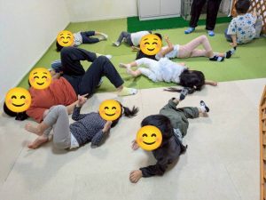 10月リトミック②どんぐりころころ