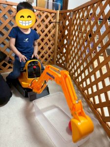 豆まきショベルカー１