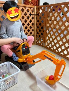 豆まきショベルカー５